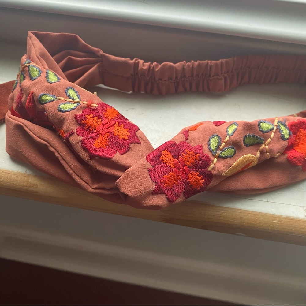 hair accessories - Picture 2 of 9